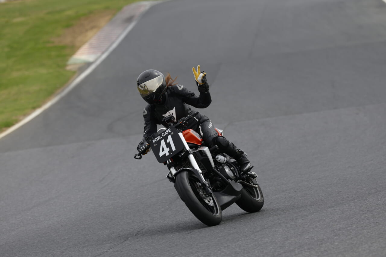 |レースクイーンより自分が走る方がいい! バイク女子デビューしてハーレーX350でMCFAJクラブマンロードレースに参戦してみた!!