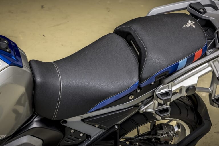 アールズ・ギア_R1300GS｜【YM CUSTUM MACHINE】r’s gear：CB1000F／R1300GS〜アールズ・ギアらしいこだわりの集大成