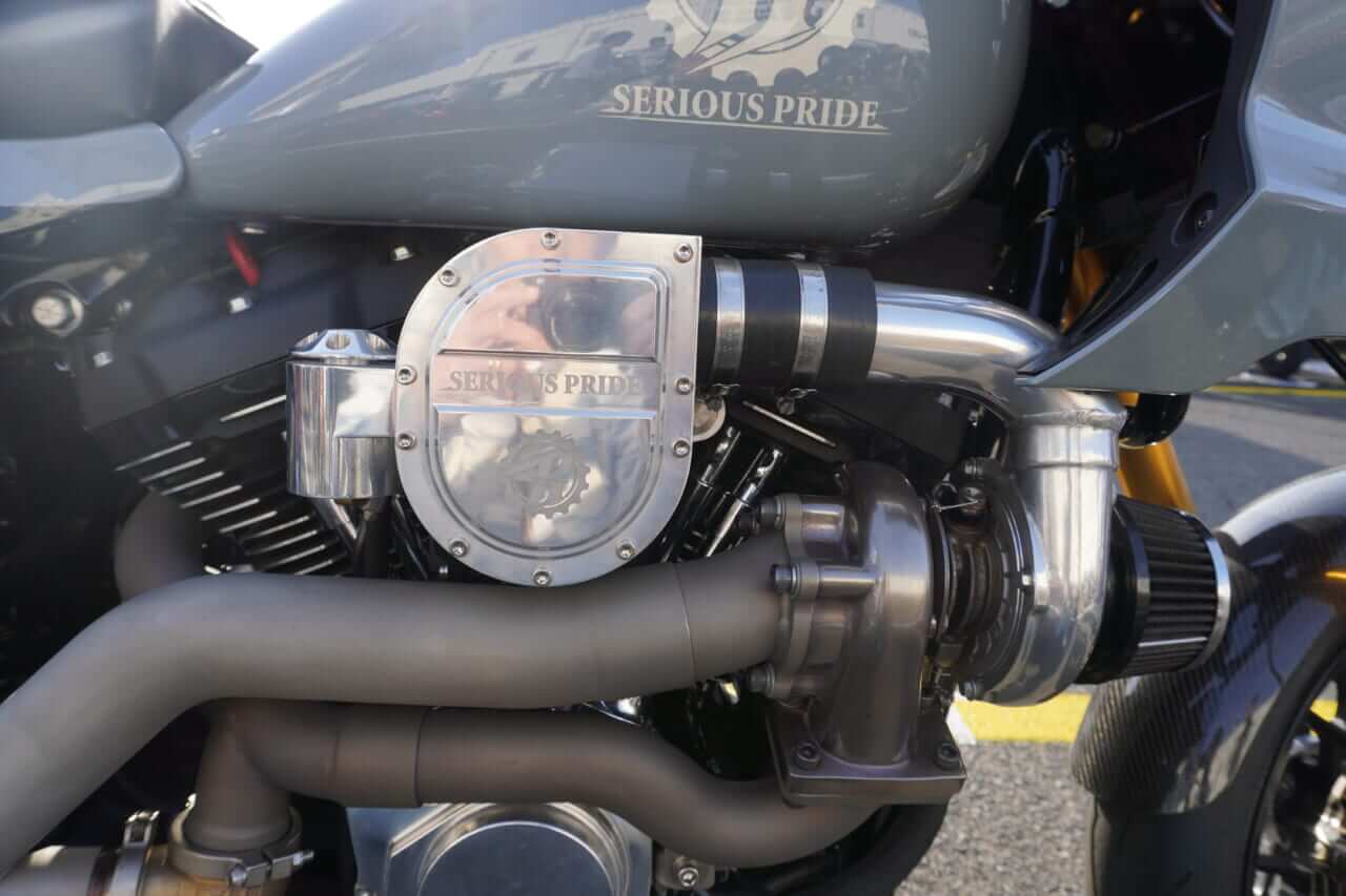 マンバ 日本製 ターボキット ハーレー　ローライダーST｜鈴鹿8耐でスペンサーを抑えた武石伸也が2000ccターボのハーレーで筑波サーキット激走!