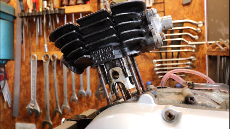 YAMAHA Pocke|【衝撃の34秒】ボルト4本でピストン到達!? 昭和の「空冷2スト」が最強のメカニック養成教材だった理由