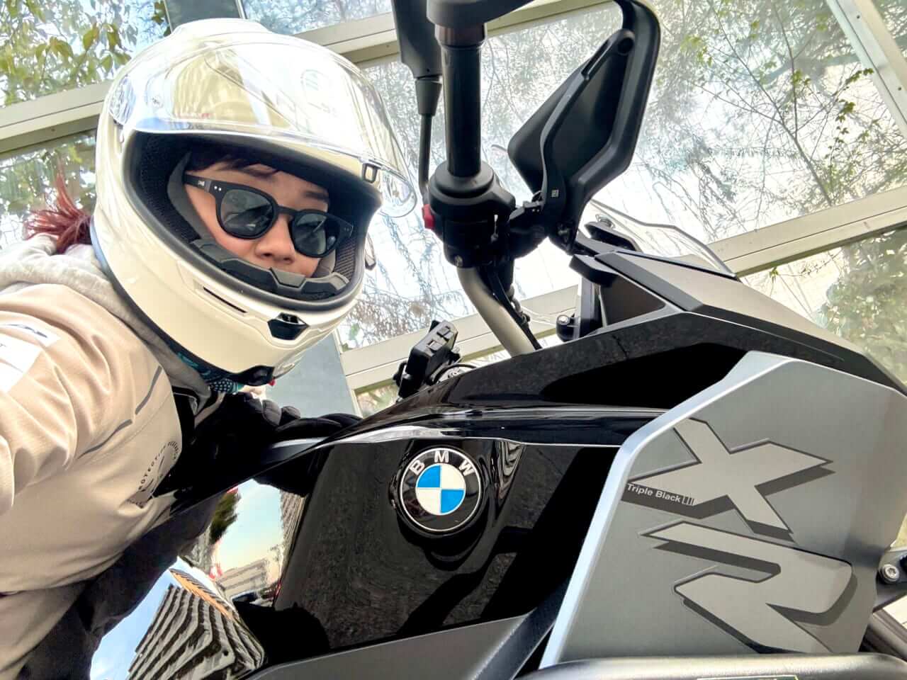 女優・指出瑞貴の「バイク×音楽×コーヒーdiary(仮）」｜女優・指出瑞貴の『バイク×音楽×コーヒーdiary(仮）』その１１~春一番！？モタサイからの愛車で整体メンテナンス。なんちゃってお花見ツー 