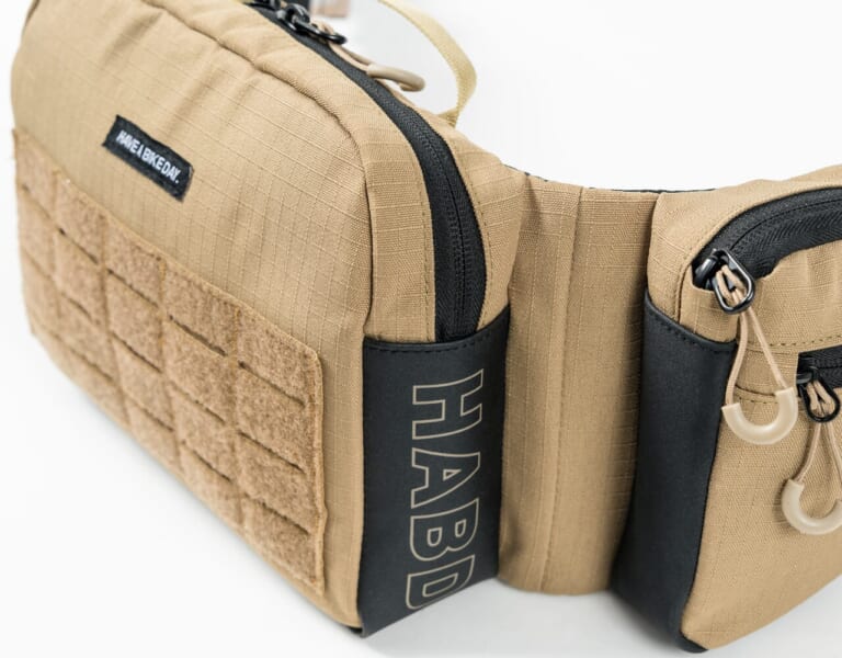 ハーフデイツーリングウエスト｜【話題必至の新作爆誕！！】「HAVE A BAIKE DAY.加藤ノブキ」モデルの『ハーフデイツーリングウエスト』がタナックスから登場！!〈TANAX公式〉