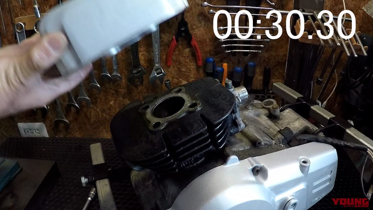 YAMAHA Pocke｜【衝撃の34秒】ボルト4本でピストン到達!? 昭和の「空冷2スト」が最強のメカニック養成教材だった理由