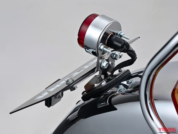 デイトナ|ボルトオンテールランプキット(ムーニー)|SR400/500|純正フェンダーにぴったり収まる丸形ムーニーランプ。デイトナ SR400/500用「ボルトオンテールランプキット」1万1550円で登場