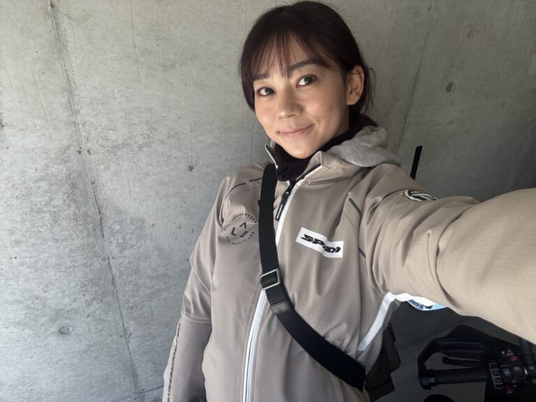 女優・指出瑞貴の「バイク×音楽×コーヒーdiary(仮）」｜女優・指出瑞貴の『バイク×音楽×コーヒーdiary(仮）』その１１~春一番！？モタサイからの愛車で整体メンテナンス。なんちゃってお花見ツー 