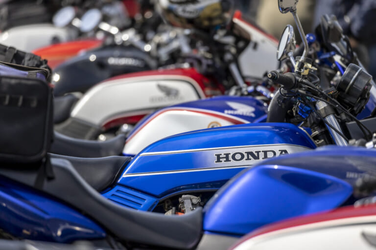 CBファンミーティング2026｜【写真100枚】CBの祭典にフレディ・スペンサー降臨！CB1000Fレーサー#24で走ったぞ！【CBファンミーティング2026】