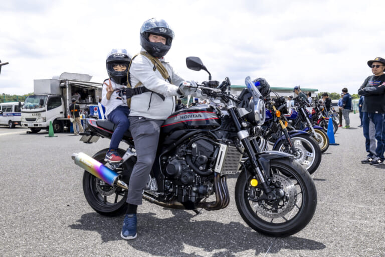 CBファンミーティング2026｜【写真100枚】CBの祭典にフレディ・スペンサー降臨！CB1000Fレーサー#24で走ったぞ！【CBファンミーティング2026】