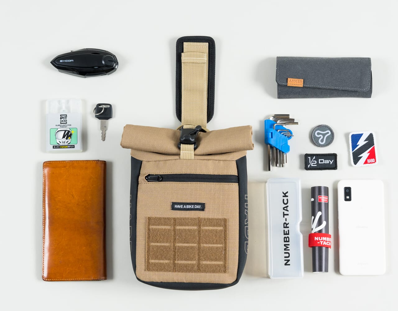 ハーフデイツーリングホルスター｜【TANAX×加藤ノブキ】『ハーフデイツーリングホルスター』にコラボモデルが登場！〈TANAX公式〉