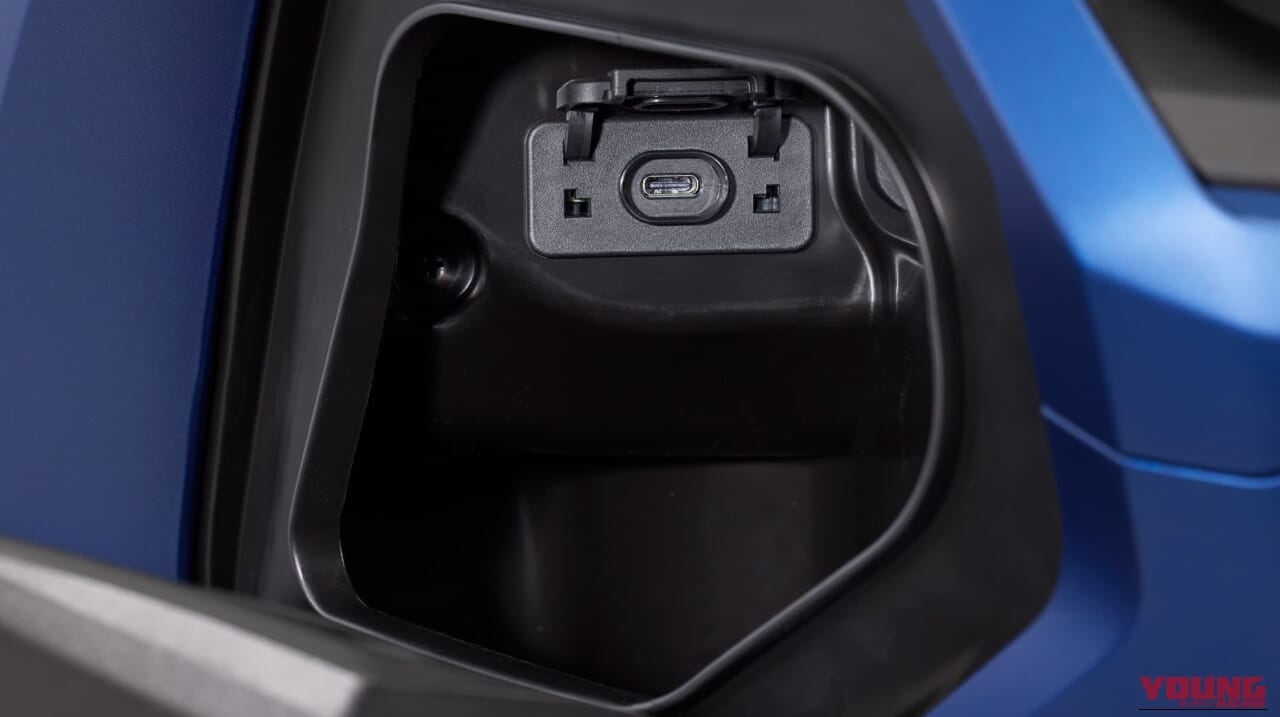 HONDA ADV160|荒れた道も余裕でクリア! 専用ブロックタイヤ&長尺サスを備え、圧倒的走破性を誇るホンダ「ADV160」2026年モデルが5/21に発売