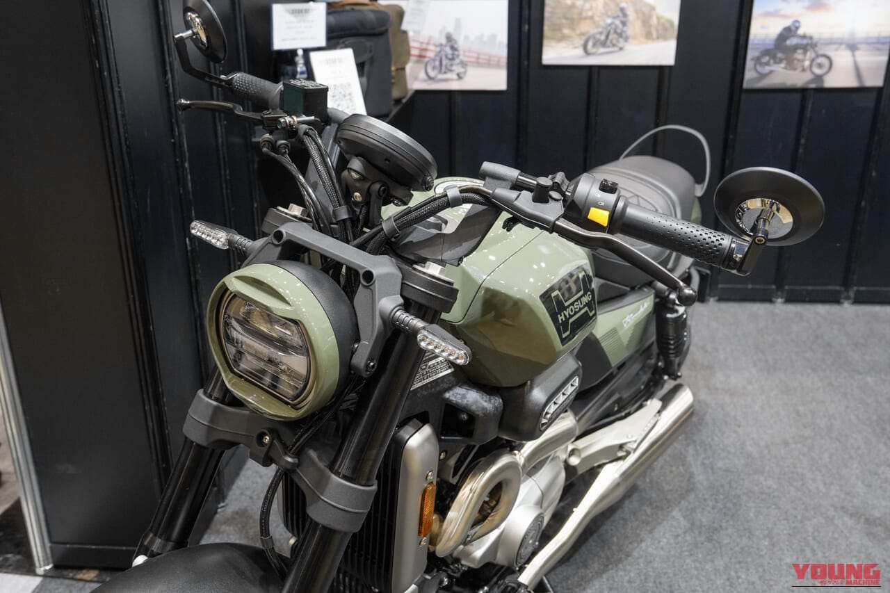 ｜貴重な250 Vツインクルーザーが上陸。ヒョースン GV250Xロードスター「カスタムモデルのような仕上がりと存在感」【東京モーターサイクルショー2026】