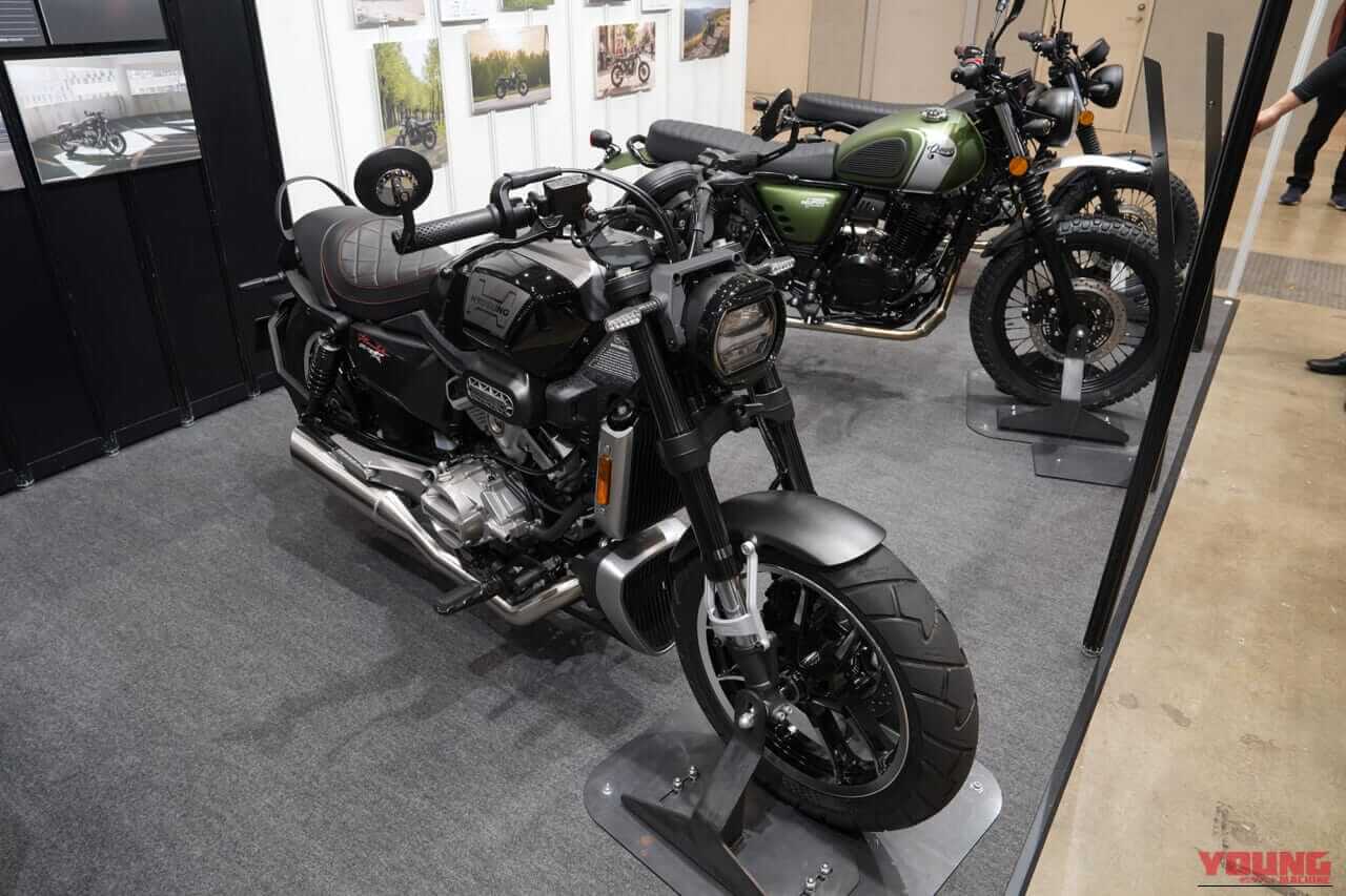 ｜貴重な250 Vツインクルーザーが上陸。ヒョースン GV250Xロードスター「カスタムモデルのような仕上がりと存在感」【東京モーターサイクルショー2026】