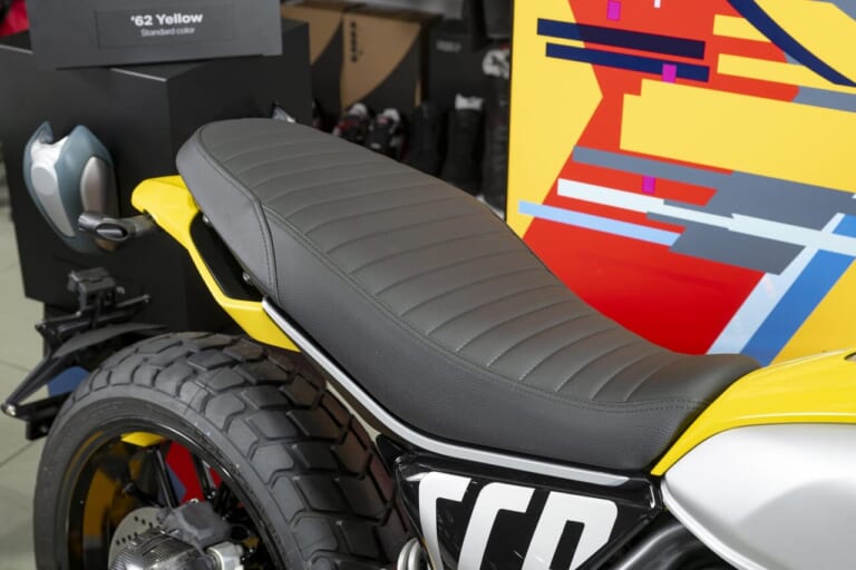 スクランブラー・アイコン｜ドゥカティ大阪ノース｜安心の純正カスタムパーツでよりプレミアムなドゥカティ体験を。キャンペーン適用でお得にカスタムを楽しめる