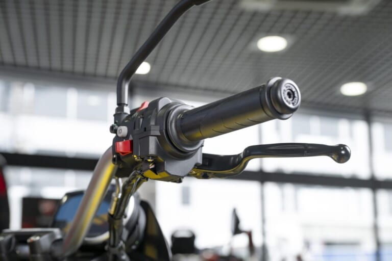 スクランブラー・アイコン｜ドゥカティ大阪ノース｜安心の純正カスタムパーツでよりプレミアムなドゥカティ体験を。キャンペーン適用でお得にカスタムを楽しめる