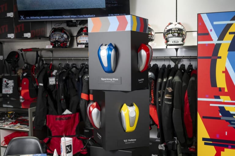 スクランブラー｜ドゥカティ大阪ノース｜安心の純正カスタムパーツでよりプレミアムなドゥカティ体験を。キャンペーン適用でお得にカスタムを楽しめる