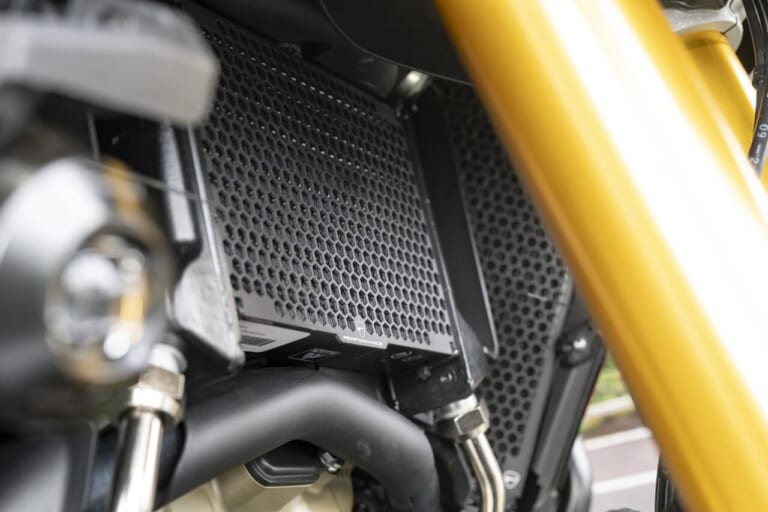 ムルティストラーダV4パイクスピーク｜ドゥカティ大阪ノース｜安心の純正カスタムパーツでよりプレミアムなドゥカティ体験を。キャンペーン適用でお得にカスタムを楽しめる