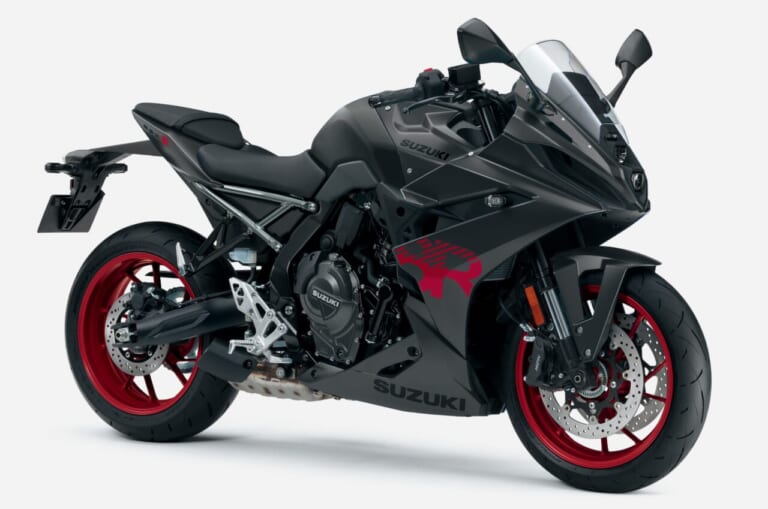 SUZUKI GSX-8R｜「オレンジ合う!」「骨格の機能美が魅力的」フルカウルなのに疲れない! スズキ「GSX-8R」は毎日の通勤も休日の峠も圧倒的に楽しくする一台【2026新型紹介】