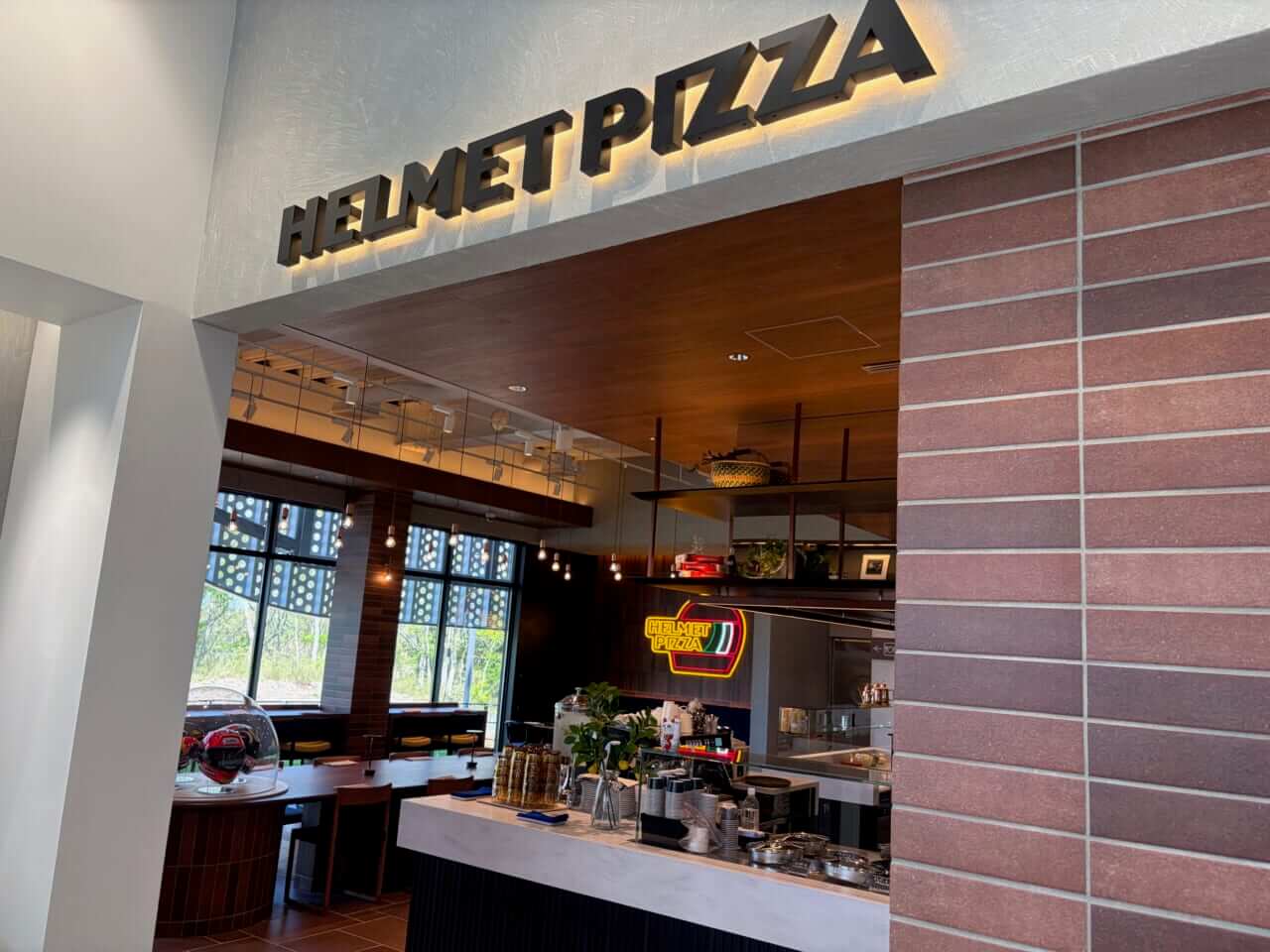 SHOEI HELMET PARK｜SHOEIの“聖地”が誕生！「SHOEI HELMET PARK」で技術の真髄に酔いしれる