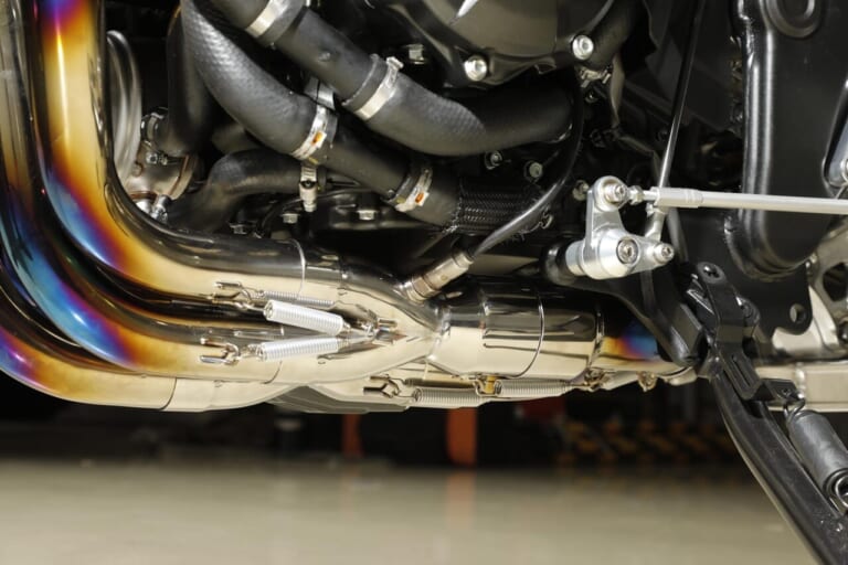 OVER Racing｜CB1000F｜マフラー｜[CB1000Fカスタム]オーヴァーレーシングプロジェクツが仕上げたジェントルでスポーティなカスタム車