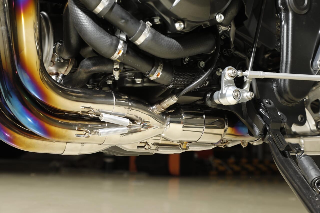 OVER Racing｜CB1000F｜マフラー｜[CB1000Fカスタム]オーヴァーレーシングプロジェクツが仕上げたジェントルでスポーティなカスタム車