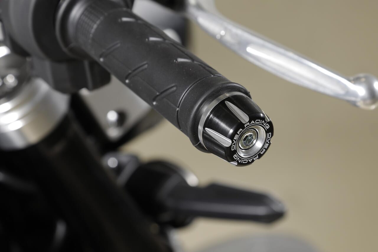 OVER Racing｜CB1000F｜ハンドル｜バーエンド｜[CB1000Fカスタム]オーヴァーレーシングプロジェクツが仕上げたジェントルでスポーティなカスタム車