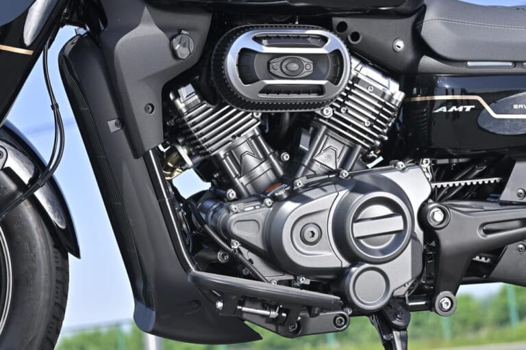 QJMOTOR｜SRV400A(AMT)｜エンジン｜いつでもヤル気！ 豪華でオリジナリティあるマッスルクルーザーをオートマシステムがスパイシーに仕上げた