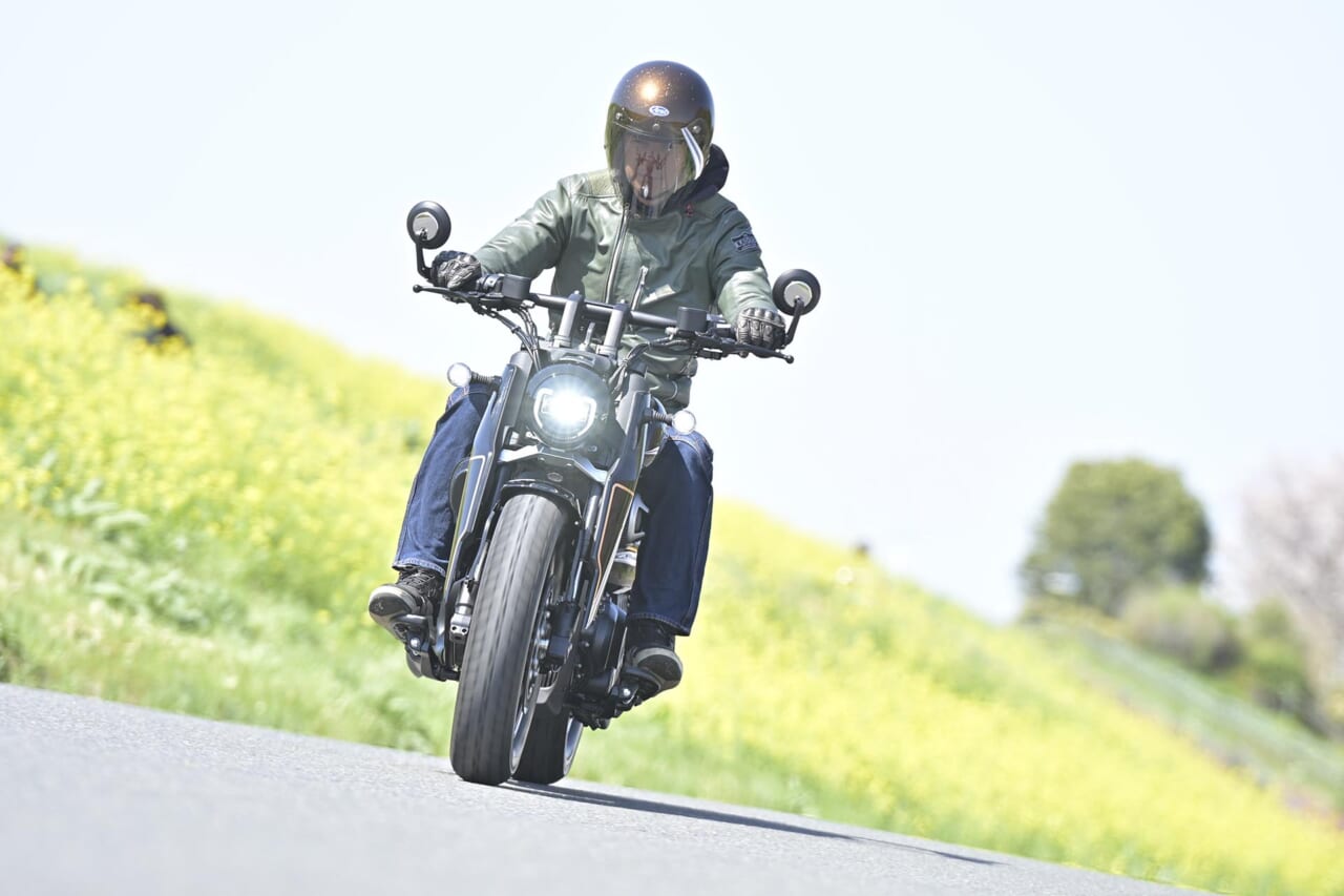 QJMOTOR｜SRV400A(AMT)｜走行｜いつでもヤル気！ 豪華でオリジナリティあるマッスルクルーザーをオートマシステムがスパイシーに仕上げた