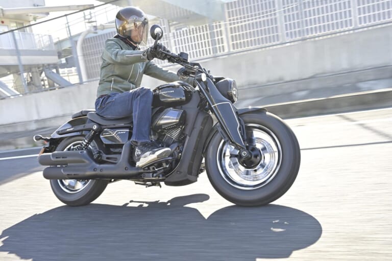 QJMOTOR｜SRV400A(AMT)｜走行｜いつでもヤル気！ 豪華でオリジナリティあるマッスルクルーザーをオートマシステムがスパイシーに仕上げた