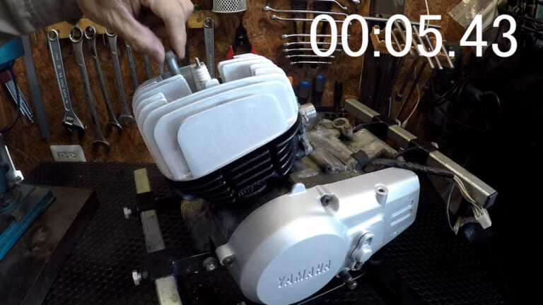 YAMAHA Pocke｜【衝撃の34秒】ボルト4本でピストン到達!? 昭和の「空冷2スト」が最強のメカニック養成教材だった理由