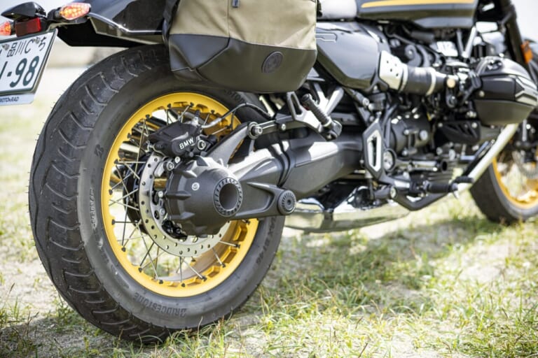 BMW Motorrad R 12｜【クルーザースタイルで足着き抜群のボクサーツイン】BMW Motorrad R 12試乗レポート