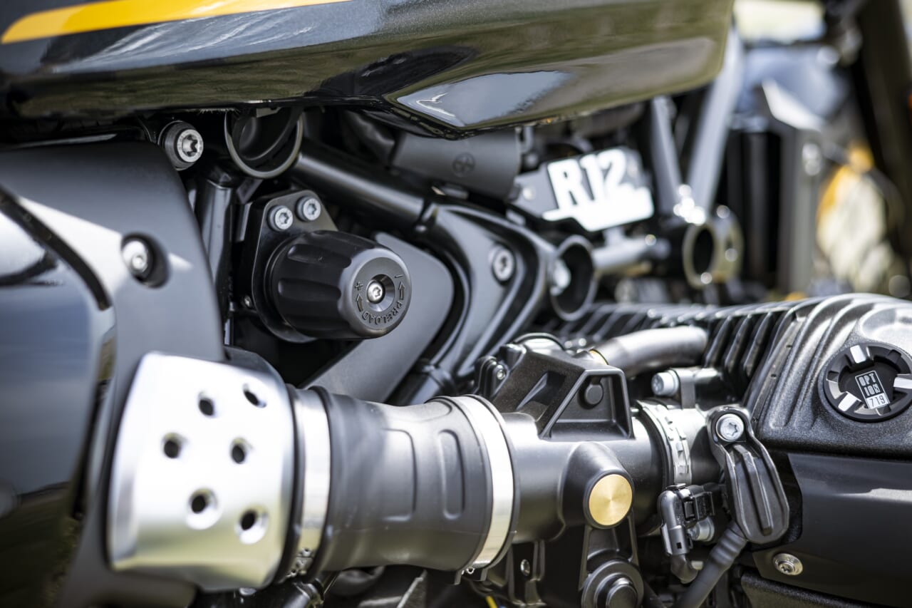 BMW Motorrad R 12｜【クルーザースタイルで足着き抜群のボクサーツイン】BMW Motorrad R 12試乗レポート
