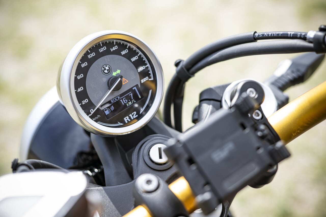 BMW Motorrad R 12｜【クルーザースタイルで足着き抜群のボクサーツイン】BMW Motorrad R 12試乗レポート