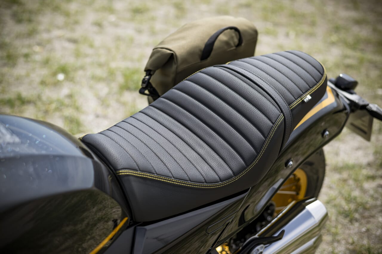 BMW Motorrad R 12｜【クルーザースタイルで足着き抜群のボクサーツイン】BMW Motorrad R 12試乗レポート