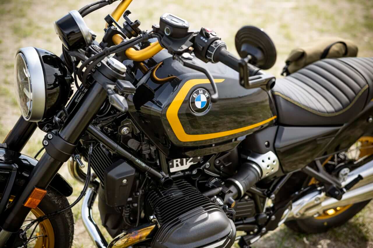 BMW Motorrad R 12｜【クルーザースタイルで足着き抜群のボクサーツイン】BMW Motorrad R 12試乗レポート