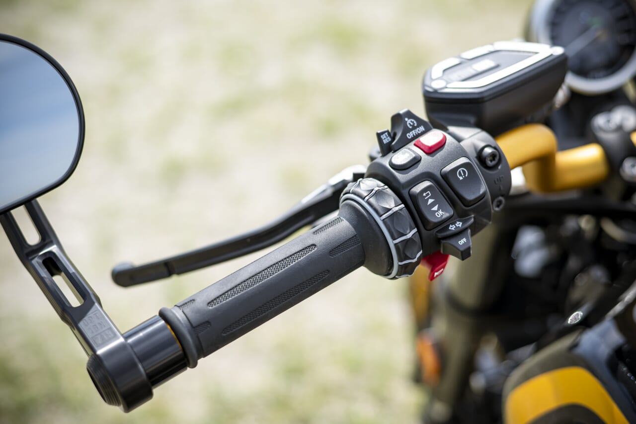 ｜【クルーザースタイルで足着き抜群のボクサーツイン】BMW Motorrad R 12試乗レポート