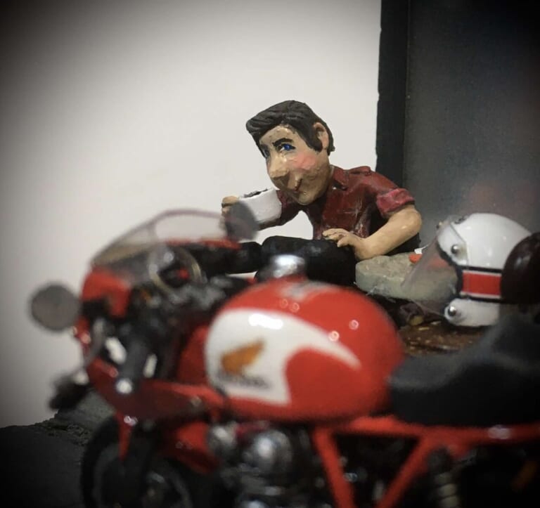 伝説のレーサーから名市販車まで。アレンジと作り込みが魅力のミニチュアバイク「“55mm”の夢の世界」展開催|伝説のレーサーから名市販車まで。アレンジと作り込みが魅力のミニチュアバイク「“55mm”の夢の世界」展開催