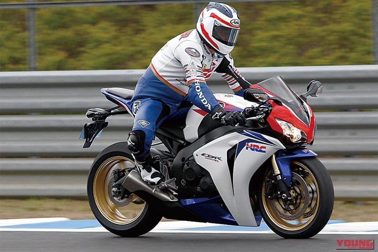 コーナー進入|伝説の王者フレディ・スペンサーが明かす!バイクを激変させる「ブレーキングとコーナー進入」の極意【復刻版】