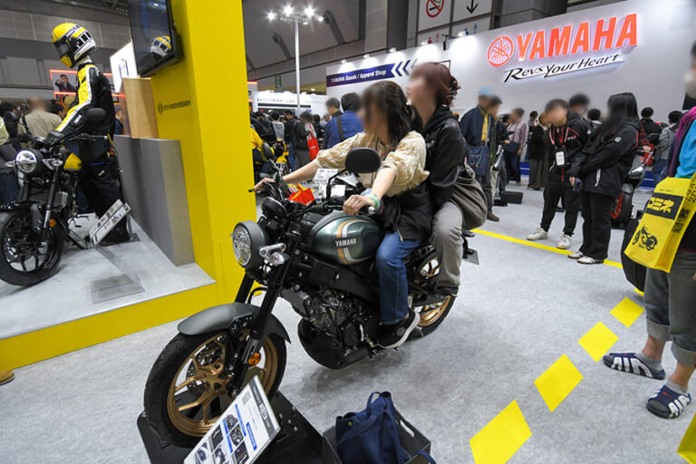 YAMAHA XSR155|車検なしでこの余裕、125ccの軽さでツーリングも快適に! 2026年夏発売のヤマハXSR155を先行チェック