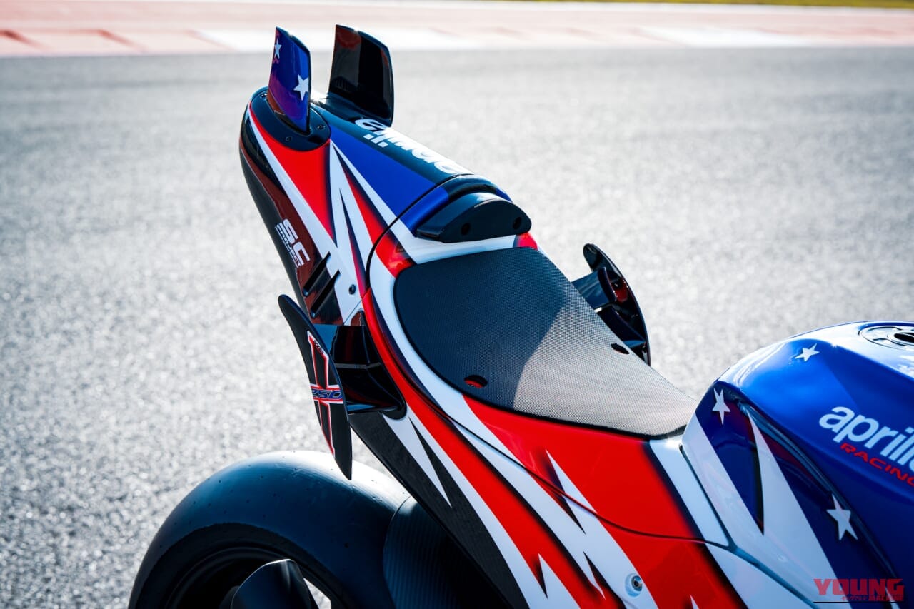 アプリリア｜Aprilia X 250TH｜2026年｜量産車初のMotoGPカーボンブレーキ×240馬力! アプリリア「X 250TH」が30台限定で登場。アメリカ建国250周年記念モデル【海外】