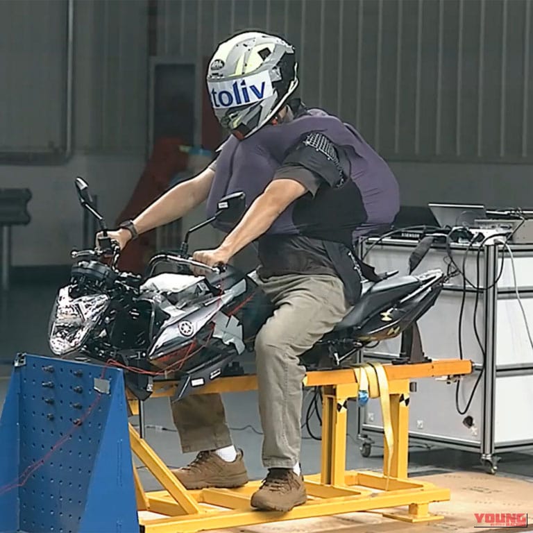 TAICHI T-SABE｜【RSタイチ】公道専用のバイク用エアバッグベスト「T-SABE」新発売！サブスク不要、手洗い可能な最新の安全を
