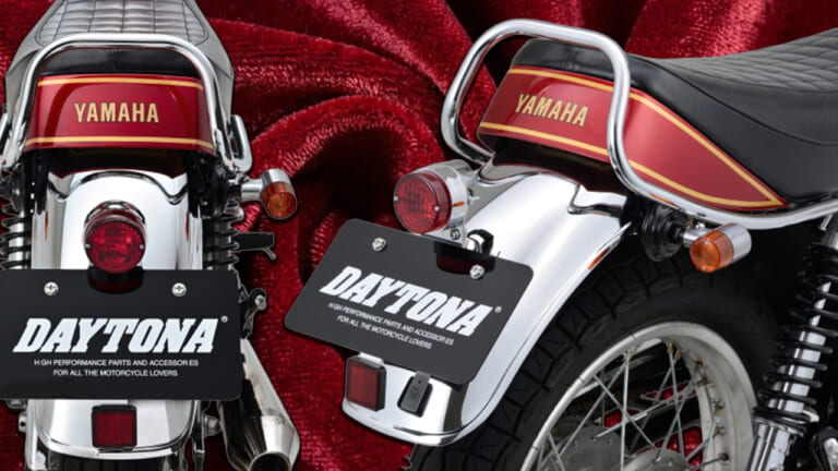 純正フェンダーにぴったり収まる丸形ムーニーランプ。デイトナ SR400/500用「ボルトオンテールランプキット」1万1550円で登場