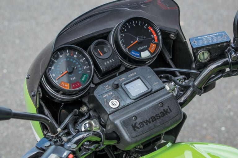 KAWASAKI Z1000R｜空冷Zの極北。カワサキZ1000R1/R2が、今もライダーの心を掴んで離さない「単純かつ深遠な」理由【昭和名車:1982～1983】