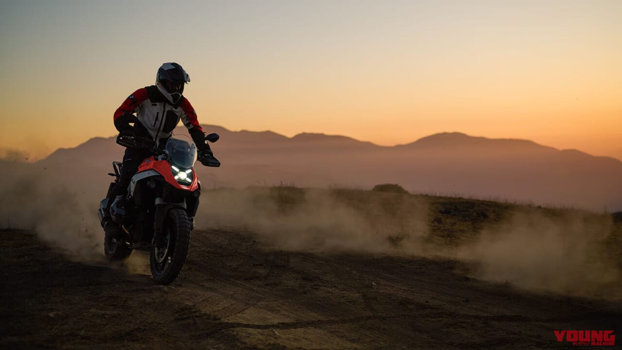 BMW R1300GS/アドベンチャー｜絶対王者Z900RSの牙城は崩れるか!? 国内外メーカー現行モデル人気No1が決定!  読者投票ランキング『マシン オブ ザ イヤー2025』TOP10