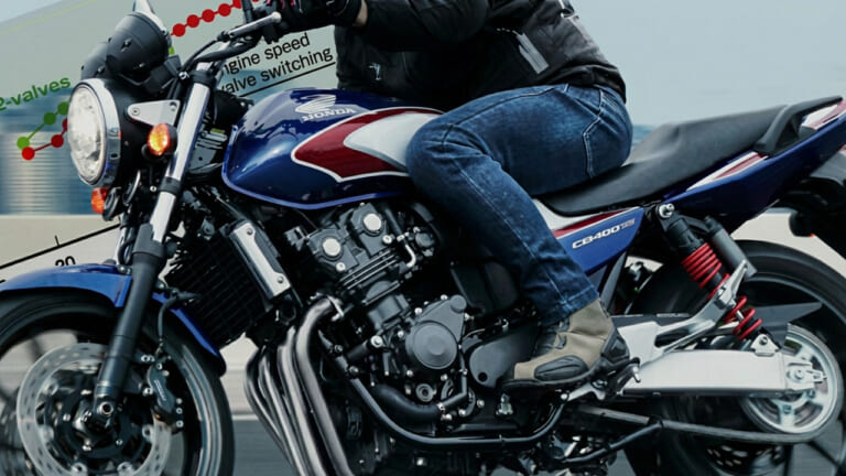「ﾝﾊﾞｱｧｧ！」という快感。なぜ、今もCB400SFのハイパーVTECはライダーを虜にし続けるのか?【よくわかる技術解説】