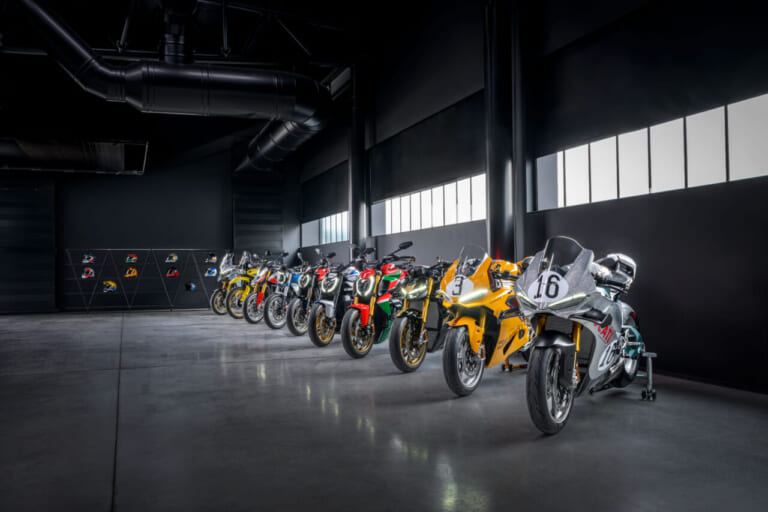 DUCATI Collezione 100|【世界各100台限定】ひと目で心奪われるチェンテナリオ・ブロンゾの輝きをガレージに。ドゥカティ100年を象徴する10の宝石「Collezione 100」コレクションが登場