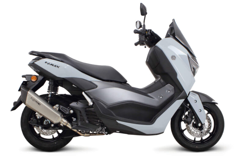 SP武川 ハイパースポーツマフラー｜ドライカーボンとハニカムメッシュが目を引く。NMAX＆シグナス向けSP武川製フルエキゾーストマフラーが登場【YAMAHAカスタム】