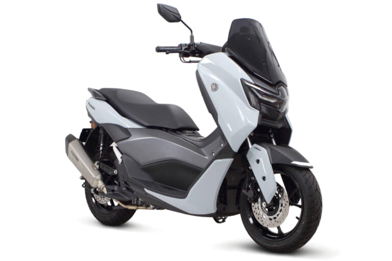 YAMAHA NMAX|ドライカーボンとハニカムメッシュが目を引く。NMAX&シグナス向けSP武川製フルエキゾーストマフラーが登場【YAMAHAカスタム】