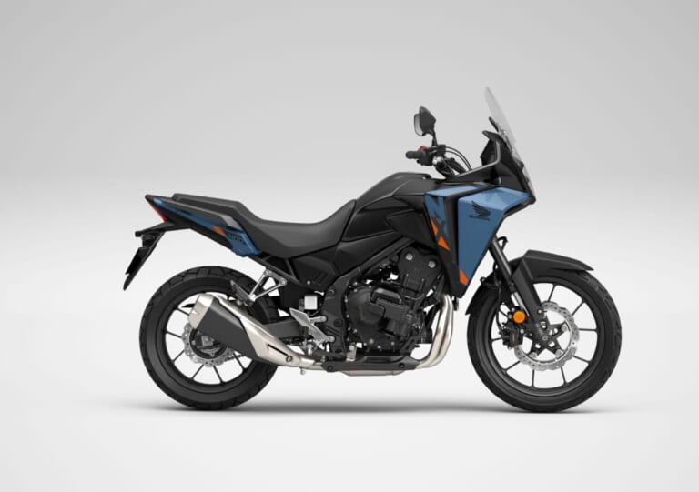 HONDA NX400 E-Clutch｜操る楽しさはそのままに、渋滞の疲労もエンストの恐怖もゼロへ! 待望の400クラスへEクラッチが拡大。ホンダ「CBR400R / NX400E-Clutch」登場【HONDA2026新型】