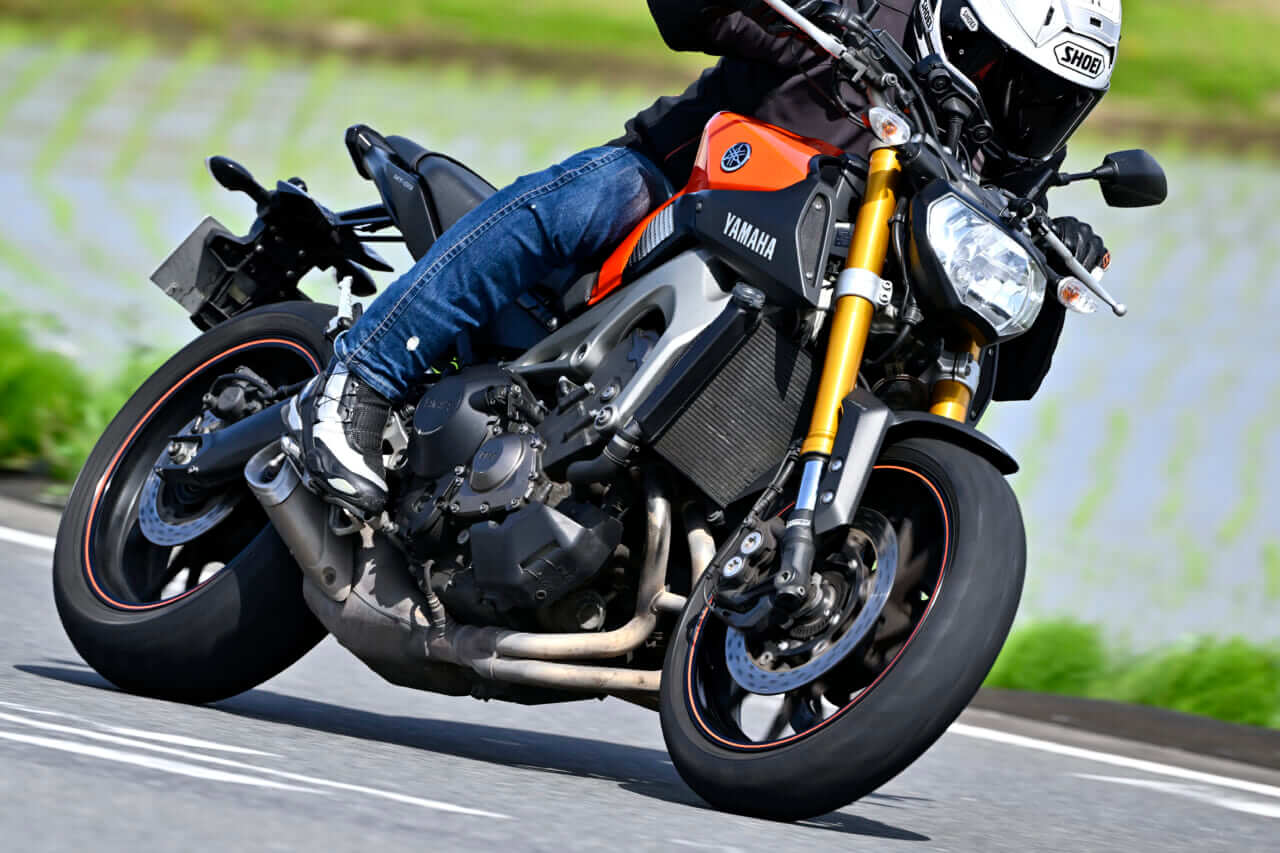 【まさかの20,000kmオーバー!?】既存の常識を覆す、驚異の耐久性と持続性を誇るダンロップ・スポーツマックス・ロードスマートⅣ