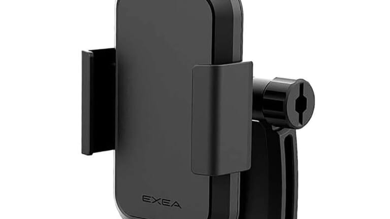 ダッシュボードの曲面で諦めていた人に。設置後も角度調整ができる薄型スマホホルダーがトランポ移動に丁度いい