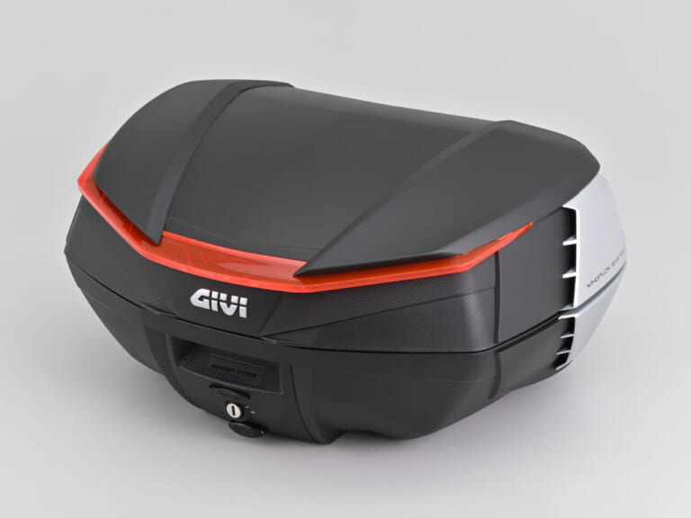 GIVI V49 AIR｜大容量49Lなのに風切り音が気にならない!? 革新的な空力性能を誇るGIVI「V49 AIR」でタンデムツーリングはもっと身軽に【トップケース新製品】